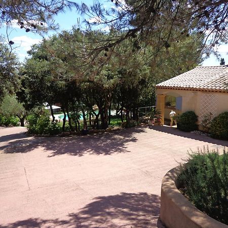 Bed and Breakfast Santolines En Provence Пьолан Экстерьер фото
