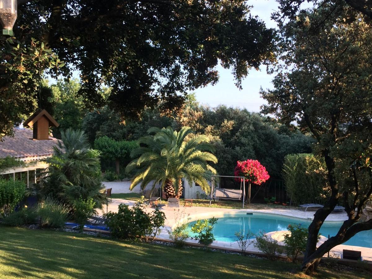 Bed and Breakfast Santolines En Provence Пьолан Экстерьер фото