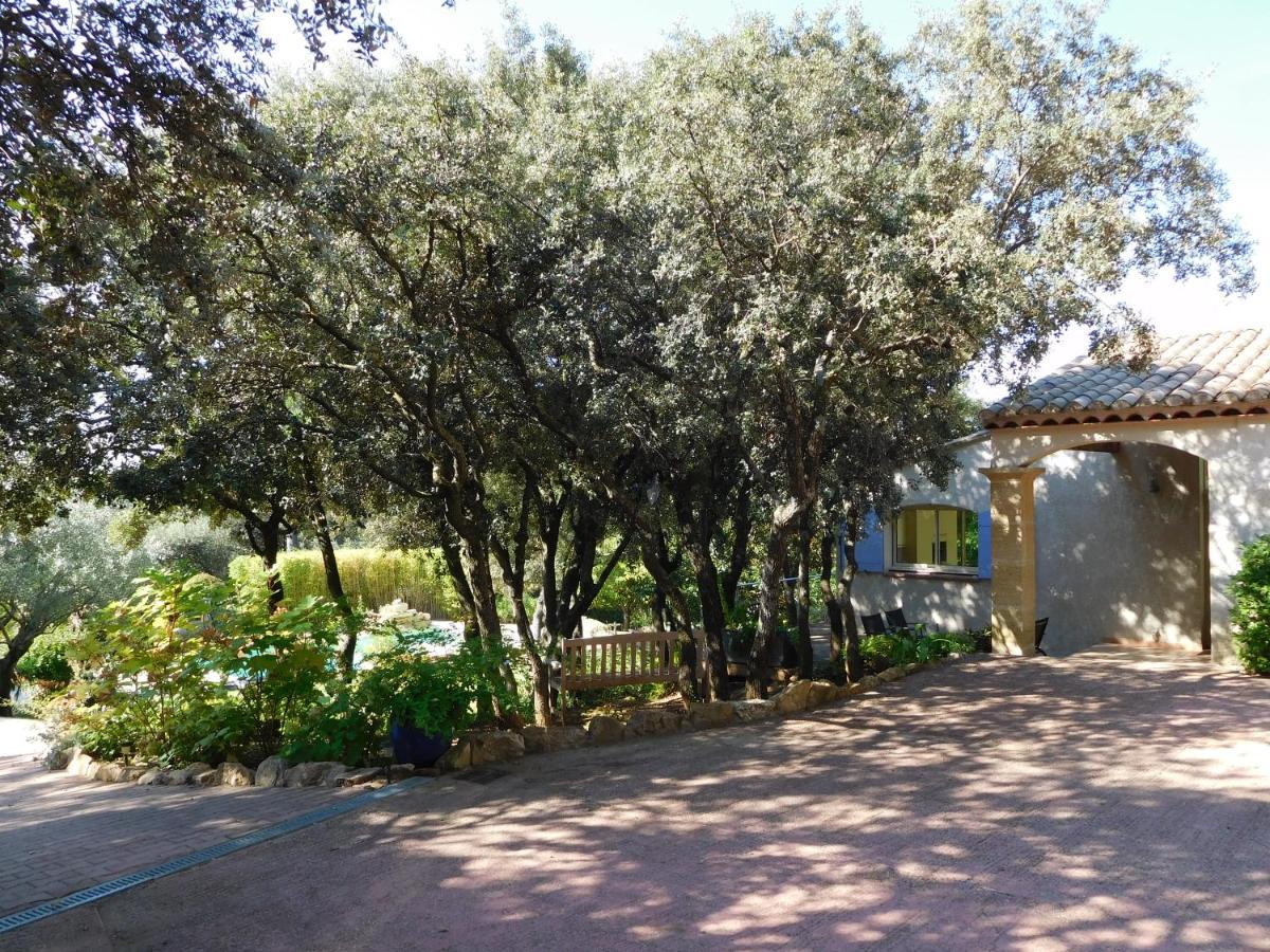 Bed and Breakfast Santolines En Provence Пьолан Экстерьер фото