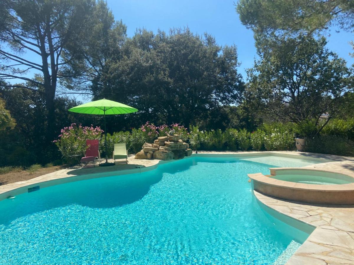 Bed and Breakfast Santolines En Provence Пьолан Экстерьер фото